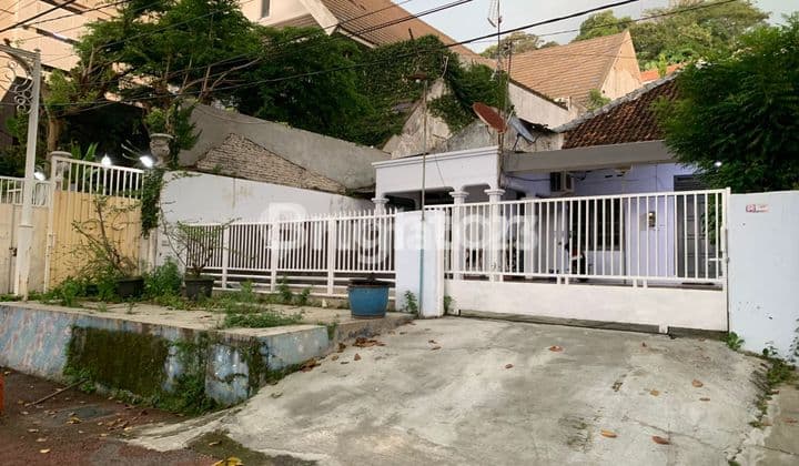 RUMAH STRATEGIS TENGAH KOTA