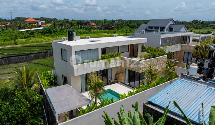 Villa 3 Kamar Tidur dengan Ruang Kerja dan Desain Modern di Kaba-Kaba (B-KK26)
