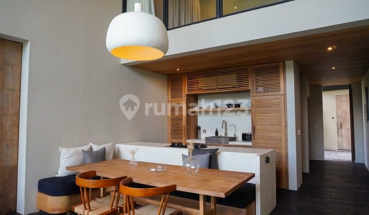 Villa 3 Kamar Tidur dengan Kolam Renang Pribadi dan Taman Tropis di Nyanyi (R-Tb09)
