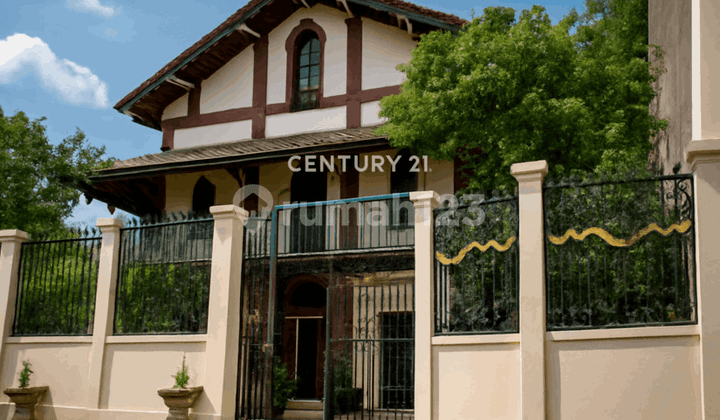 Rumah dengan Halaman Luas di Sleman Barat Dekat Polsek Seyegan