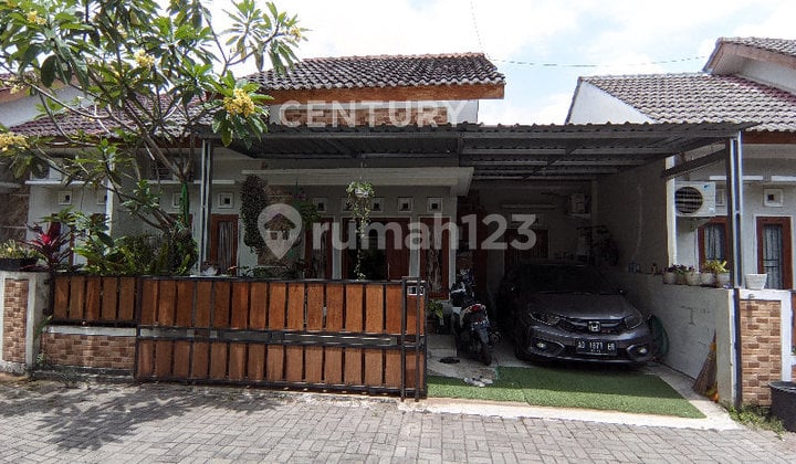 Quick Sale, 3-Bedroom Home, Comfortable Family Living in Maguwoharjo.