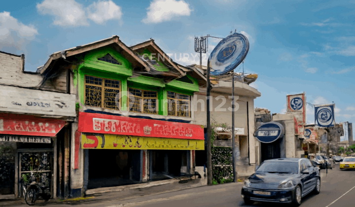 Ruko Besar Pinggir Jalan Raya Di Maguwoharjo