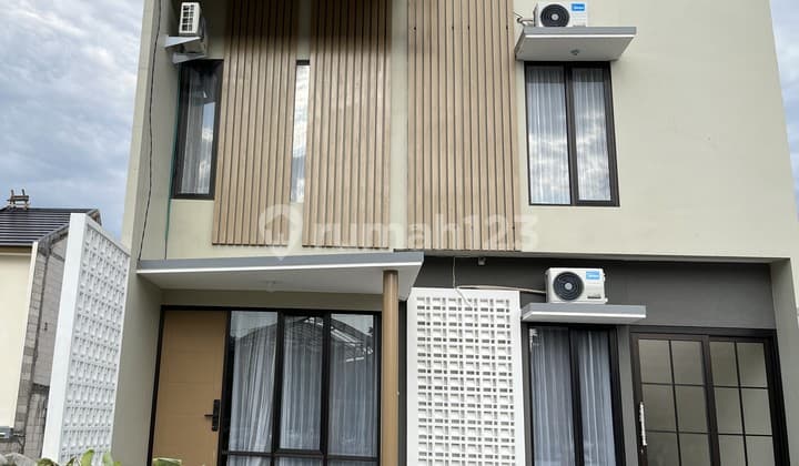 Villa Asri 800 Jutaan Batu Malang, Furnished 3 Menit Alun-Alun