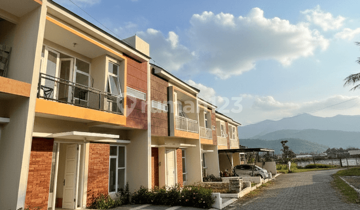 Villa Ready Siap Disewakan Batu Malang, 3 Menit Jatim Park 3