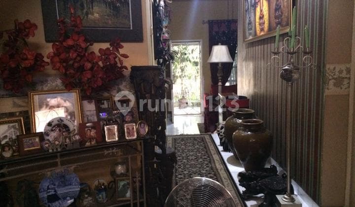 For Quick Sale: House on Main Road, Suitable for Residential and Business Use in Kencana Loka BSD