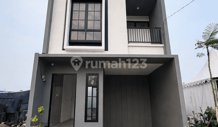 Rumah 2 Lantai Dilengkapi dengan Ai Deket dengan Akses Tol