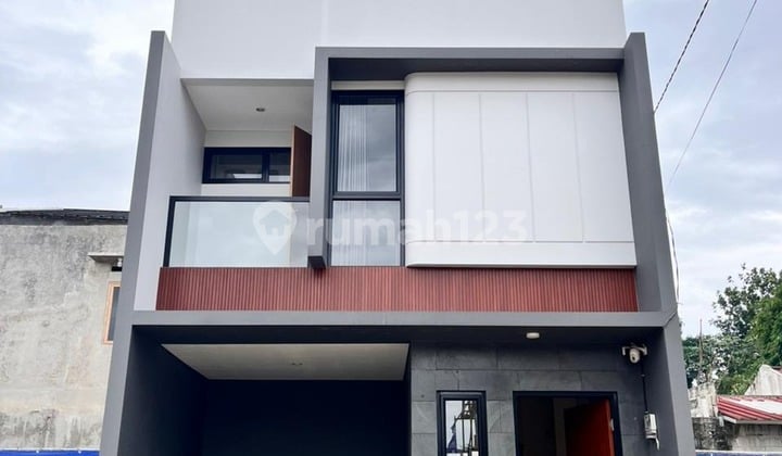 Bisa KPR, Rumah, 2 Lantai, SHM, Dekat Akses MRT, bisa KPR