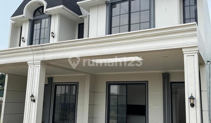 Rumah Eropa Tanpa DP di Pusat Kota Dekat Akses Tol dan KRL