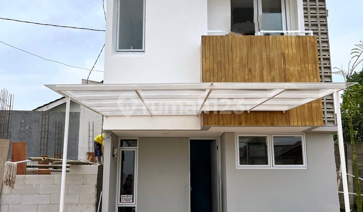 Rumah 2 Lantai Deket Akses Tol Bebas Banjir Fasum Lengkap