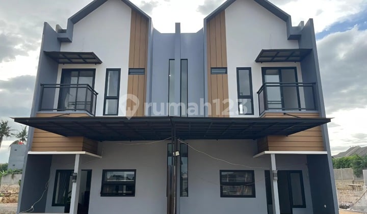 Rumah 2 lantai dekat dengan Stasiun dan Tol Bebas Banjir SHM