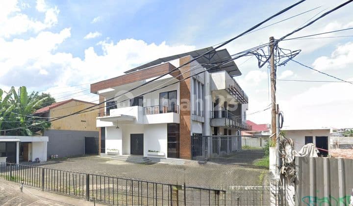Sewa Ruangan Komersil Hanya Lantai 2 590 Sqm di Bangka Mampang Jaksel