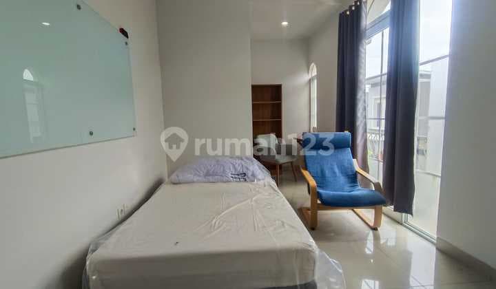 Disewakan Rumah Semi Furnished di Cluster Malibu, Gading Serpong