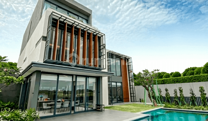 Fully Furnished Lyndon Nava Park With Swimming Pool