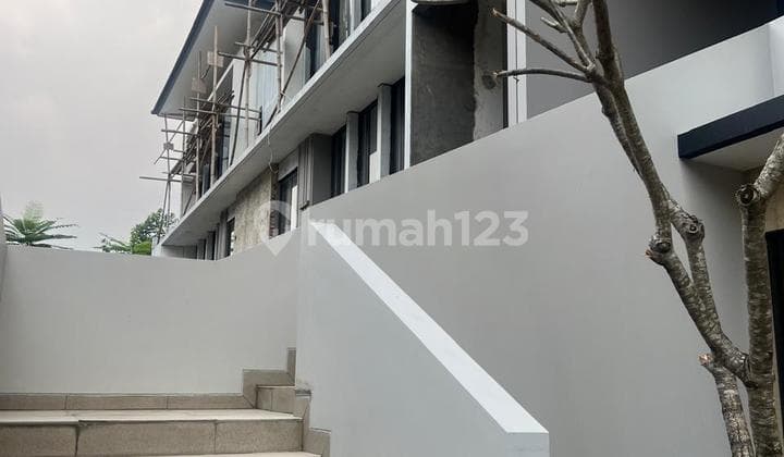 Mewah Nava Park Lakewood di Bsd City Serpong