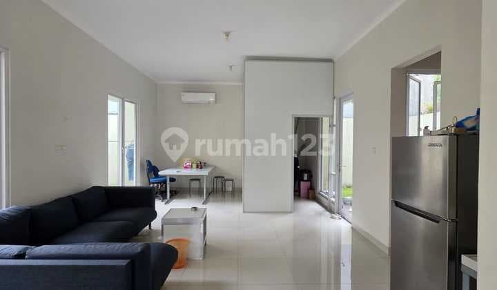 View Swimming Pool at Cluster San Lorenzo Il Lago Gading Serpong