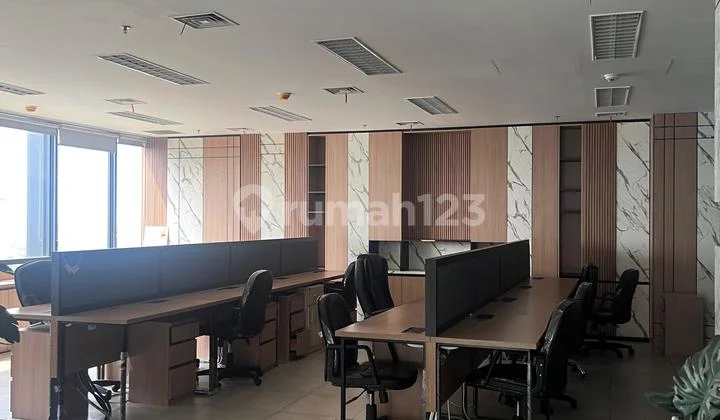 Ruang-Usaha Siap Pakai di The Smith Alam Sutera, Tangerang