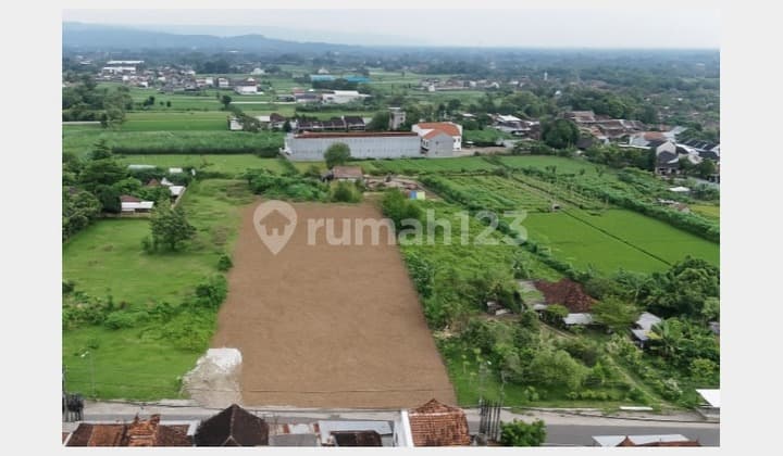 Tepi Jalan Raya Banguntapan, Tanah Dekat Pasar Kotagede