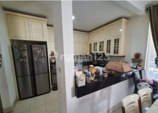 Jual Rumah 3 Lantai Puri Beta 2 Luas Murah Strategis Shm Nego