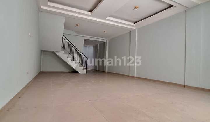 Ruko Jalan Raya Serpong Melati Mas Gandeng - 3 Lantai Full Renov