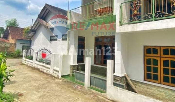 RUMAH HOEK TANAH LEBAR DEKAT PASAR GAMPING LAPANGAN SIDOARUM MALIOBORO