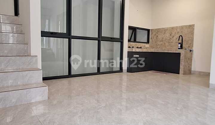 Aether Hoek BSD Greenwich Dekat Barbuda Kolam Renang Kitchen Set