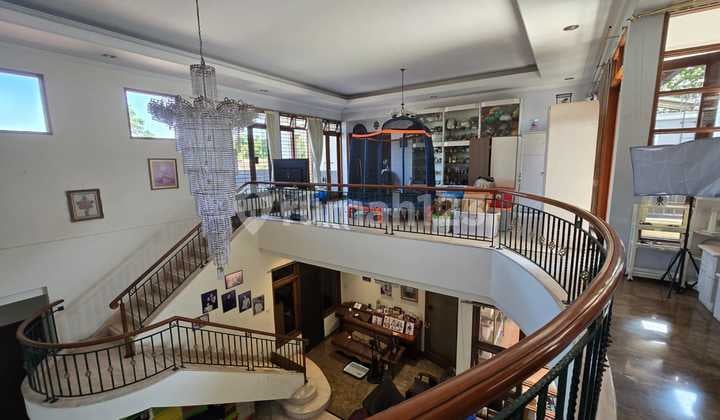 RUMAH cocok untuk USAHA di DAGO BANDUNG, NEGO sampai DEAL