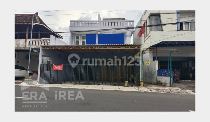 Ruko 3 Lantai Disewakan Jogja Ngampilan, Dekat Parkiran Ngabean, Dekat Bakpia Pathuk, Dekat Stasiun Tugu, Dekat Rs Pku, Dekat Kraton Jogja, Dekat Alun Alun Utara, Dekat Malioboro