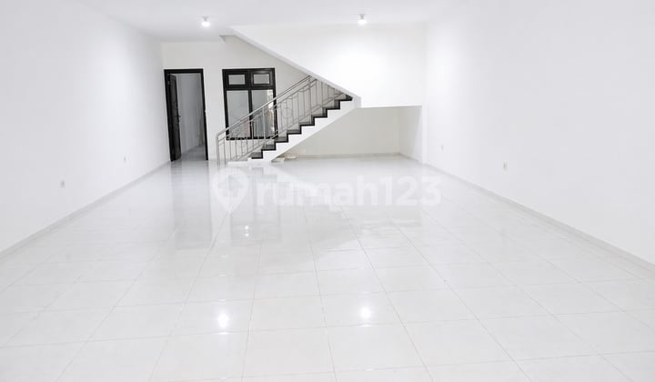 Disewakan Ruko 2 Lantai di Raya Mulyosari