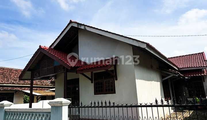 Rumah Luas Lokasi Kedamaian Tanjung Karang Timur