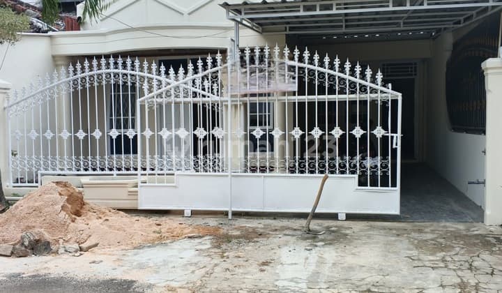 Rumah 3Lantai Sudah di Renovasi di Wayhalim