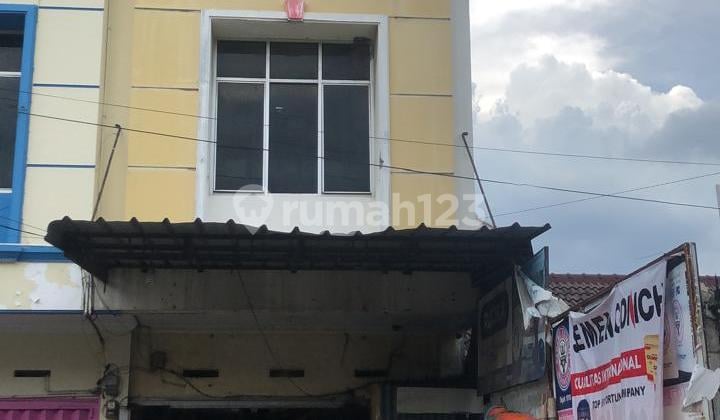 Ruko 3 Lantai Strategis di Jalan Gajah Mada