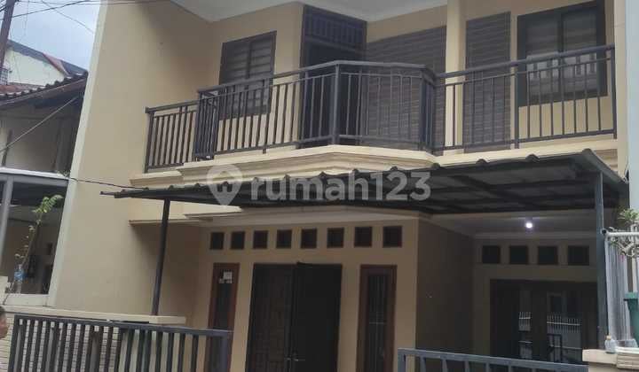 For Sale 2-Bedroom House in Kav Dki Pondok Kelapa