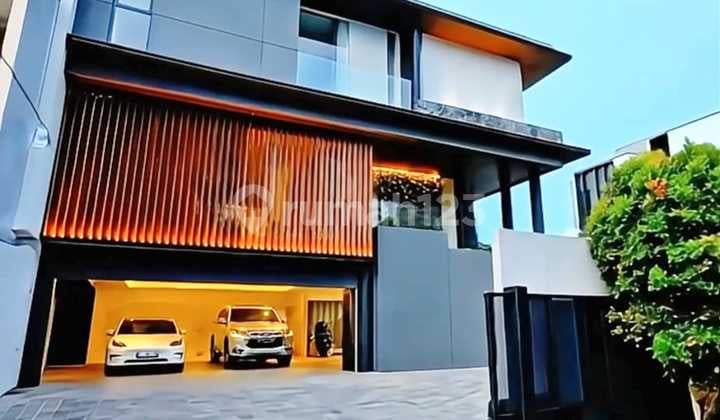 Rumah Mewah Design Japandi Kedoya 16x17 Meter 3 Lantai Full Furnish Hadap Timur Selatan Siap Langsung Huni SHM Rumah