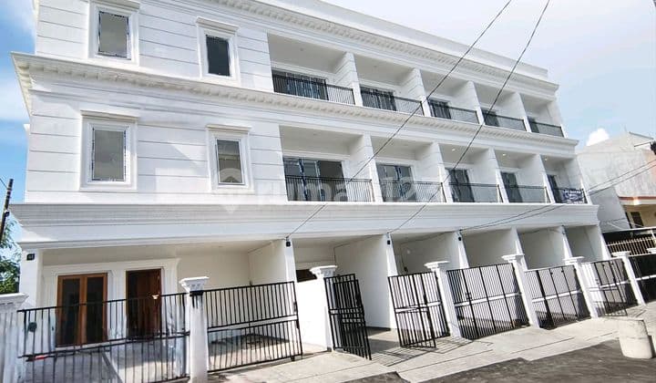 Ruko Bangunan Baru Tanjung Duren 4X19.5m Tingkat 3 bisa Usaha SHM