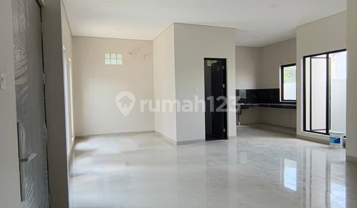 Rumah Baru Taman Surya Cengkareng 9x11.3 Meter Tingkat 3 Lantai 3 Kamar Shm Jakarta Barat