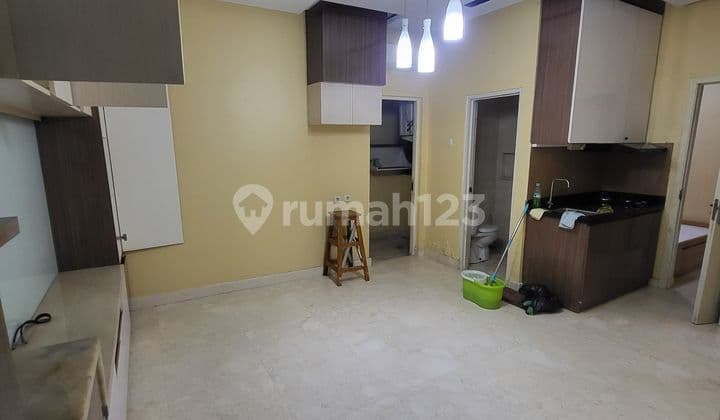 Sewa Apartemen Teluk Intan Sapphire 3 Kamar Tidur Lantai Marmer Ada Water Heater Semi Furnish Unit Lt.18