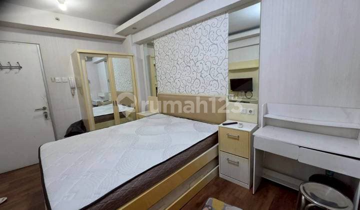 For Rent: Green Bay Apartment Studio Type Furnished.