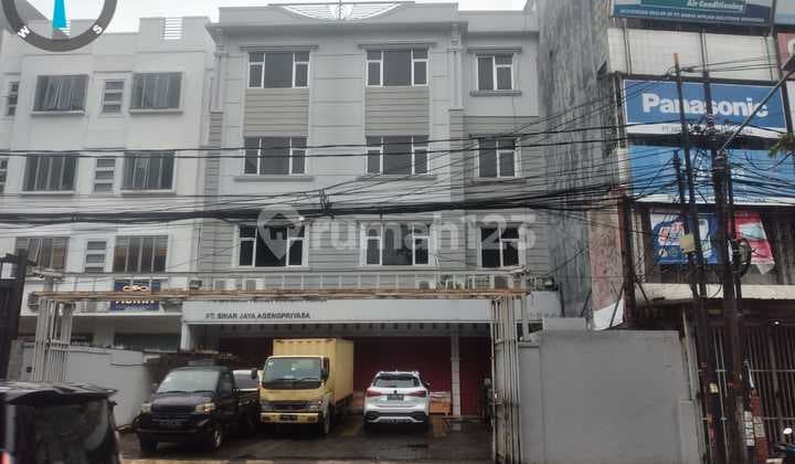Super Cheap 4-story shophouse in Pangeran Jayakarta, Mangga Dua South