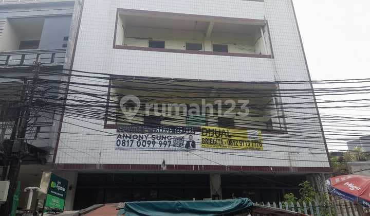 Cheap 4-story shophouse on Jl Mangga Besar 9, Tangki, Taman Sari, West Jakarta