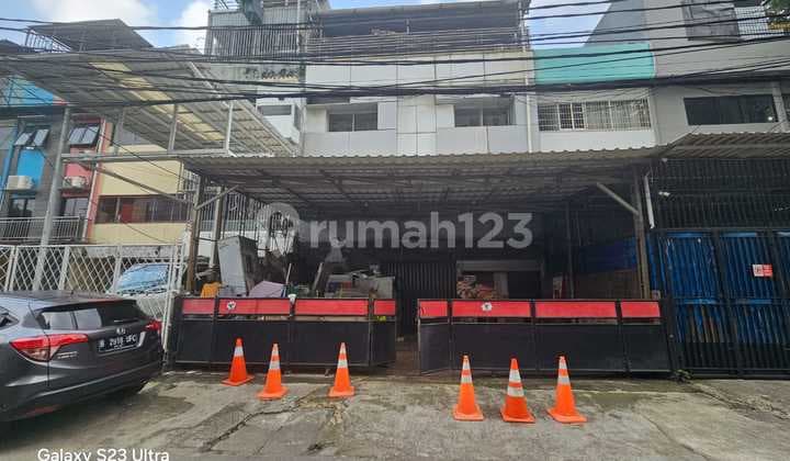 Affordable 3-Story Shop House at Jl Gunung Sahari 11, North Gunung Sahari