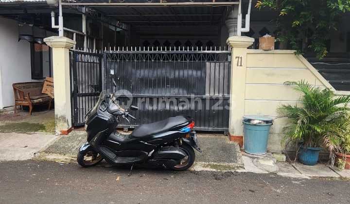 Rumah Murah 2Lt di Jl Haji Merin,Meruya Selatan,Kembangan