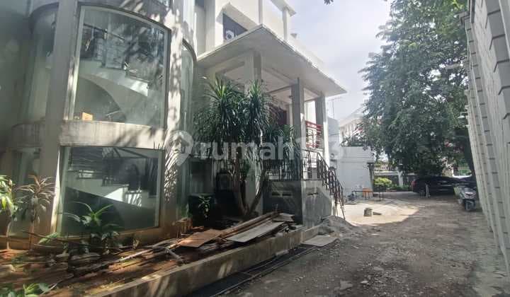 Kantor Murah Bgt Butuh Renovasi 3Lt di Jl Mangga Dua Abdad
