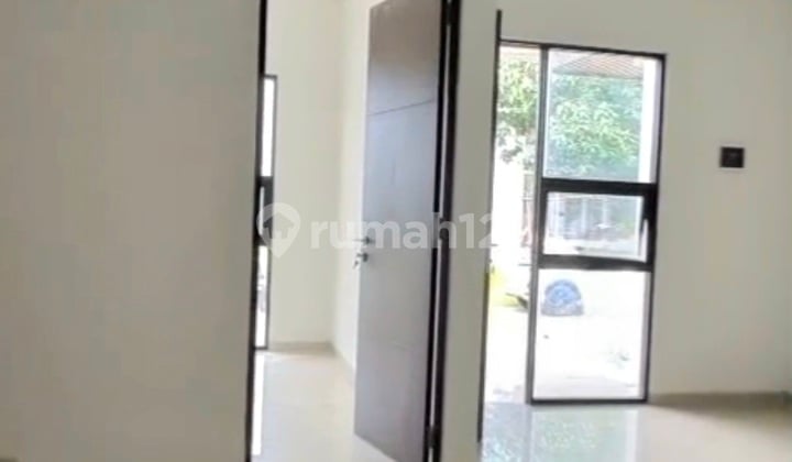 Dinual Rumah Baru Siap Huni Ada Balkon di Pakuwon City