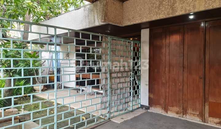 Disewakan Rumah 1Lt Row Jalan Lebar di Karang Asem