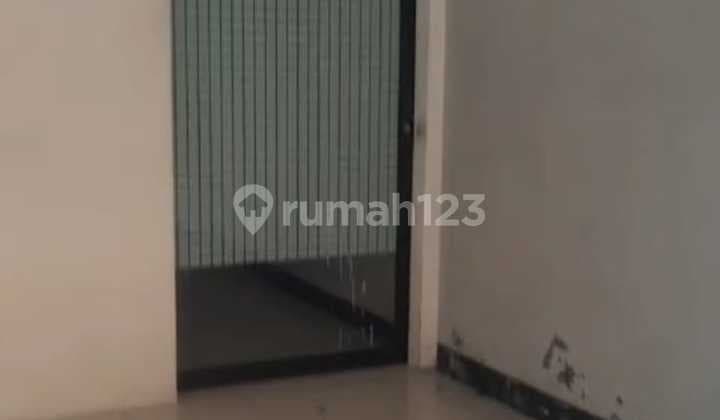 Disewakan Ruko 3Lt Komersial Area di Ir H Soekarno