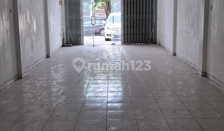 Disewakan 3Ruko Jejer 3Lt Komersial Area Nol Jalan.raya di Tenggilis