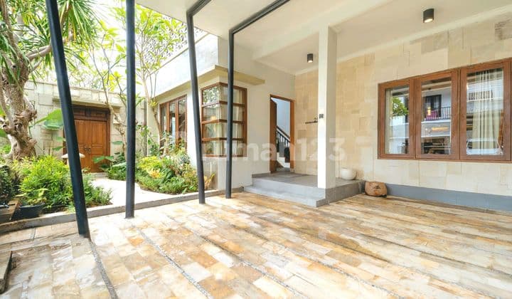 Villa For Sale Around The Taman Griya Area, Jimbaran, South Kuta