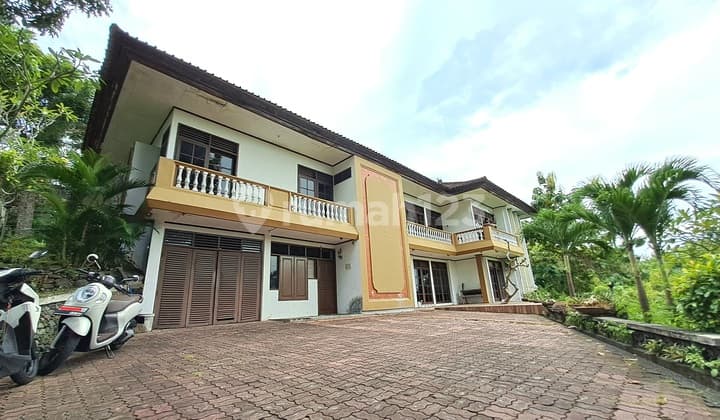 Rumah Semi Villa Dijual Terletak Sekitar Area Mumbul, Benoa Menyajikan Pemandangan Ocean, Sunrise Dan City Light Cocok Untuk Peristirahatan
