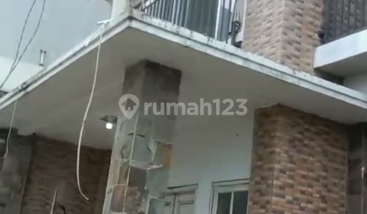 Rmha Tiga Lantai Kranji Lapangan Bola Deket Harapan Indah Sumarecon Bekasi