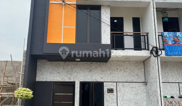 Rumah Modern 2 Lantai Akses Nyaman dan Strategis